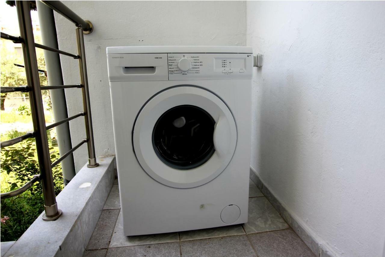 Dimitris Flat Apartment Неойе Епиватай Екстериор снимка