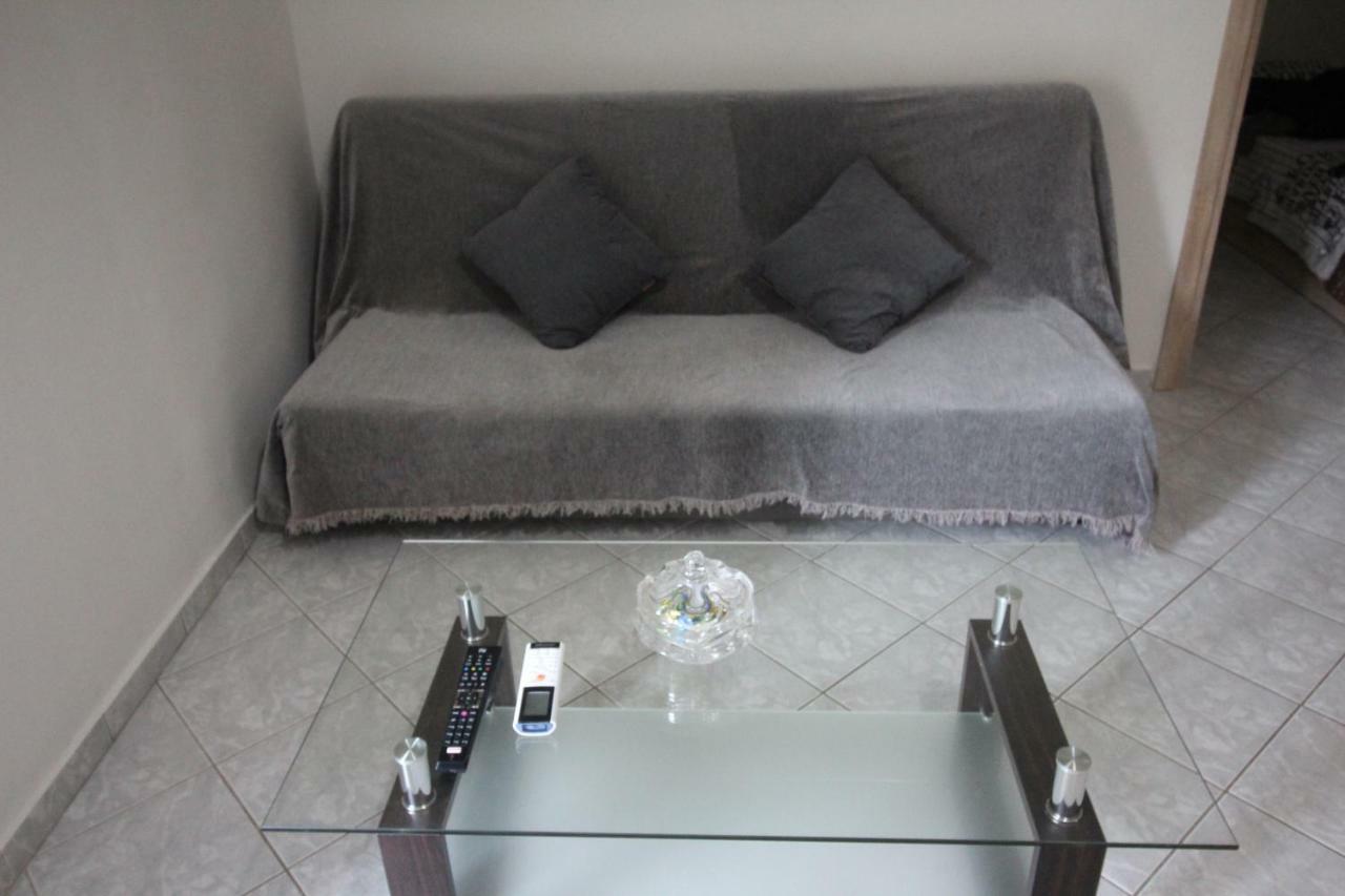 Dimitris Flat Apartment Неойе Епиватай Екстериор снимка