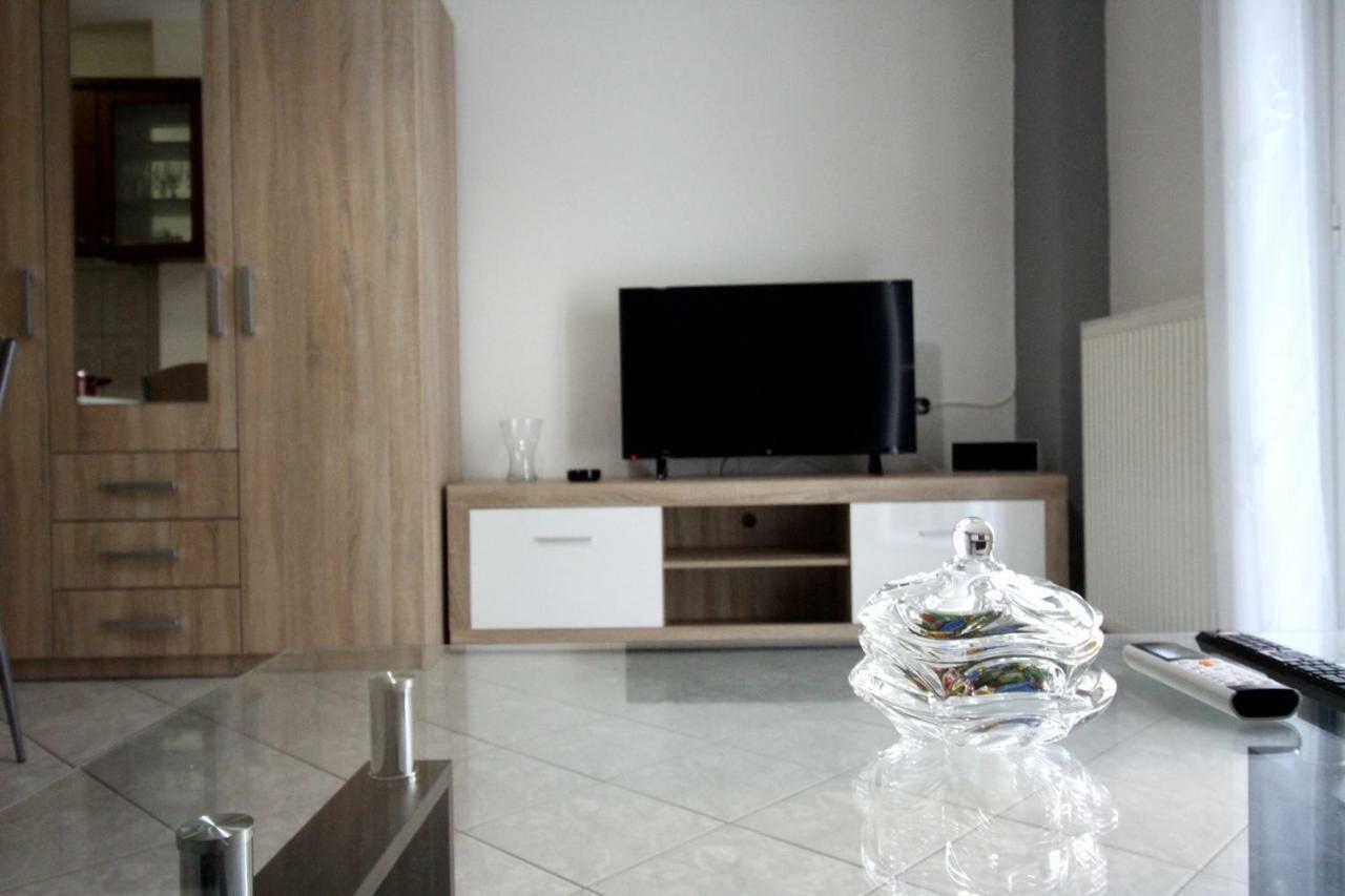Dimitris Flat Apartment Неойе Епиватай Екстериор снимка